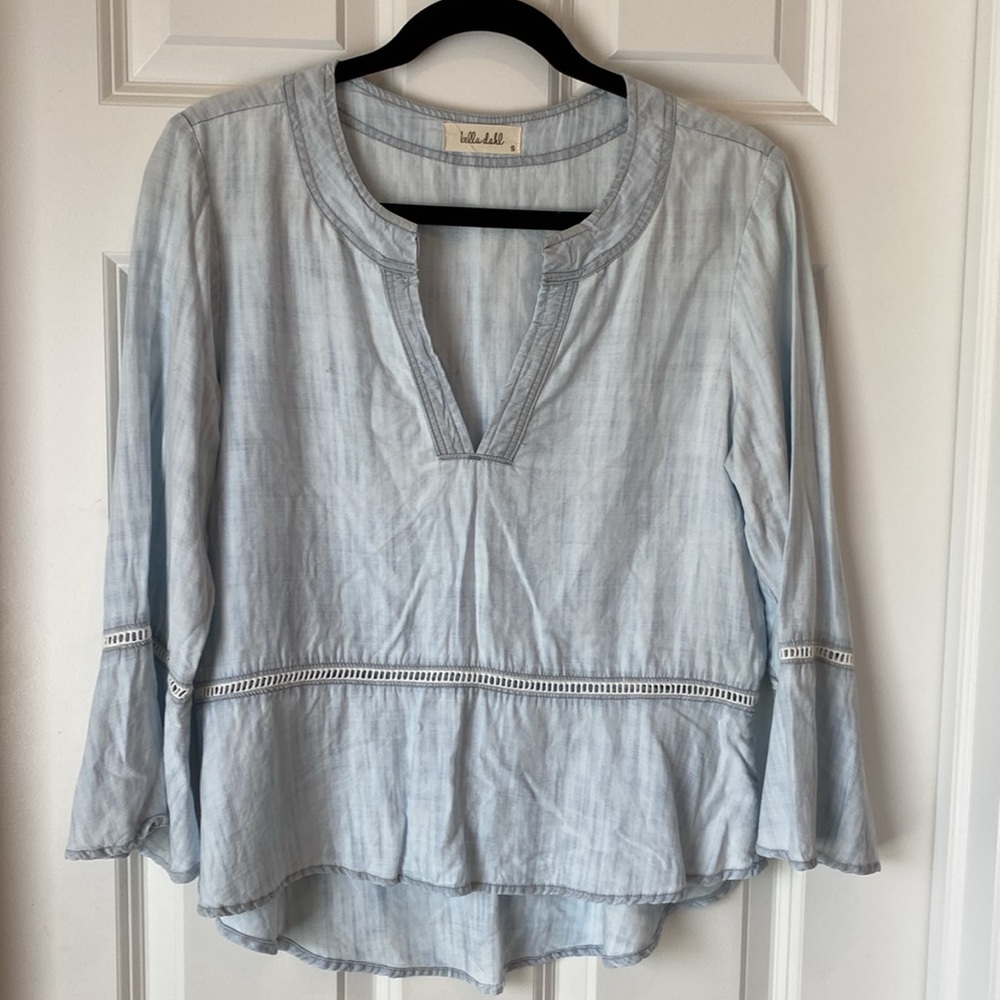 Bella‎ Dahl - Bell Sleeve Crochet Detail Shirt - Light Blue - Small - B2250-945